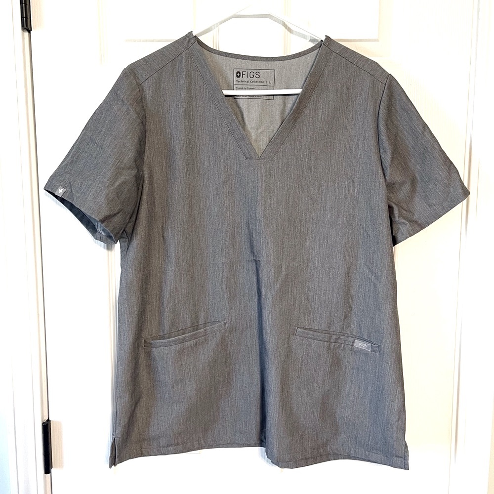 Figs Casma Three-Pocket Scrub Top Size L Graphite